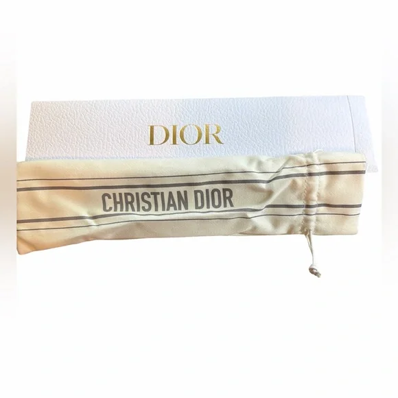 Dior Beige and White Christian Fan - Picture 3 of 3